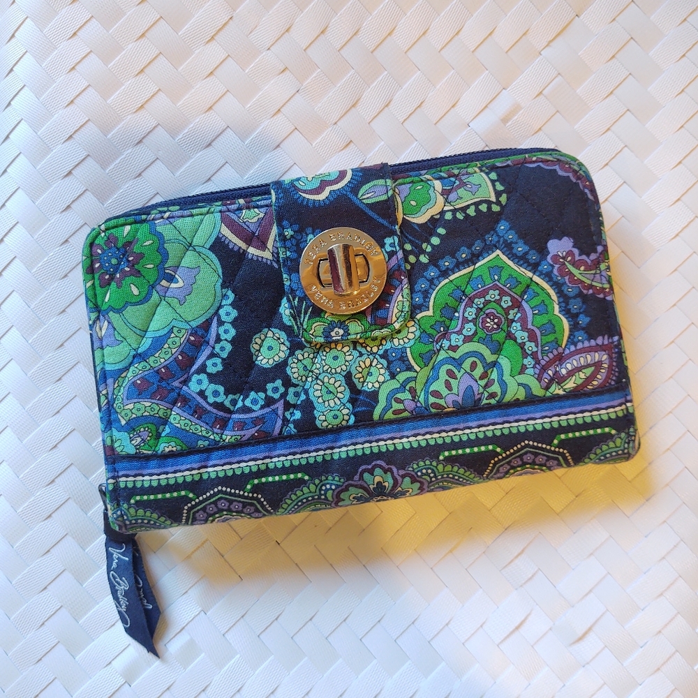 Vera Bradley clutch